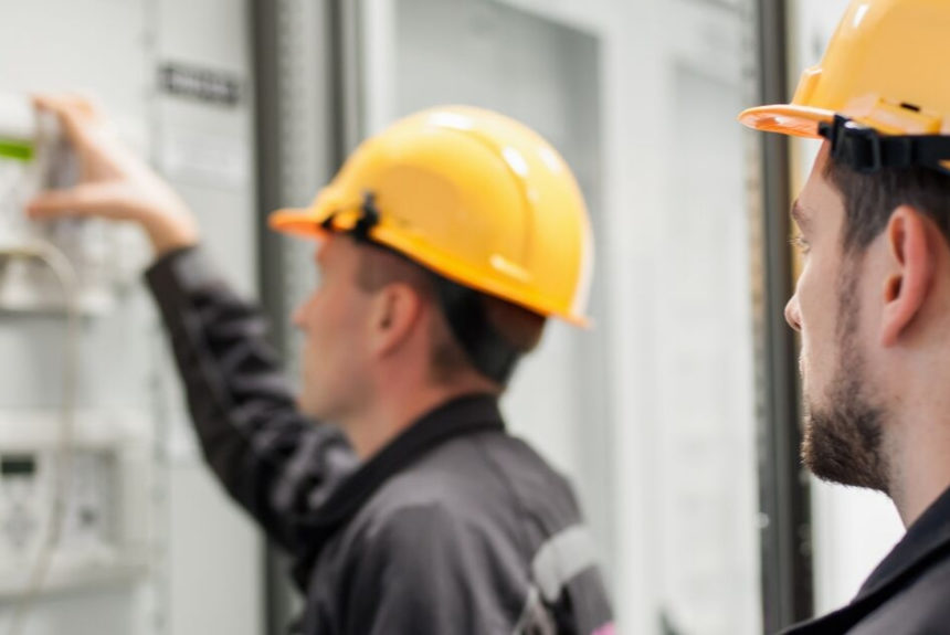 Starting an Electrical Business: Running Your Contracting Business the Right Way